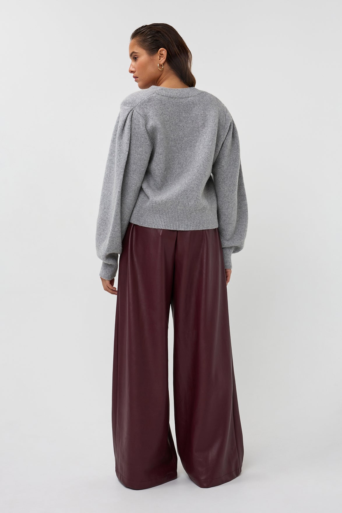 Amaya Amsterdam - Sia Knitwear - Button Down - Removable Bow - Grey