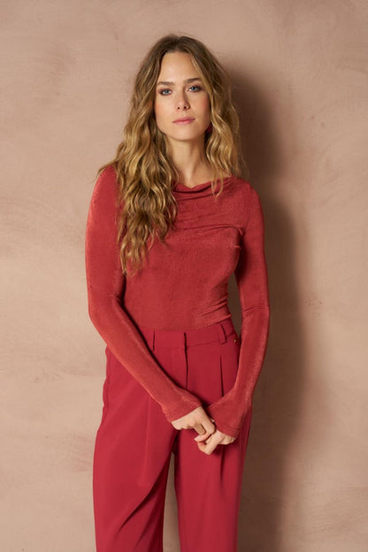 Lofty Manner - Top IIen - Brick Red